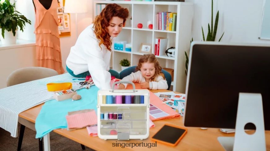 Kit de costura e armazenamento de artesanato de 224 peças costurado com cores clássicas DB262X95 SINGER acessórios